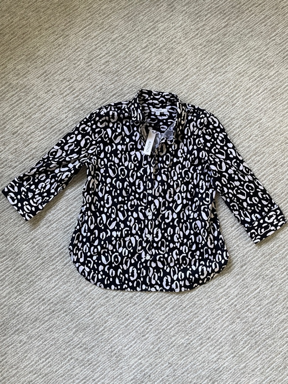 Chico’s Black & White Leopard Print Button-Up Blouse NWT